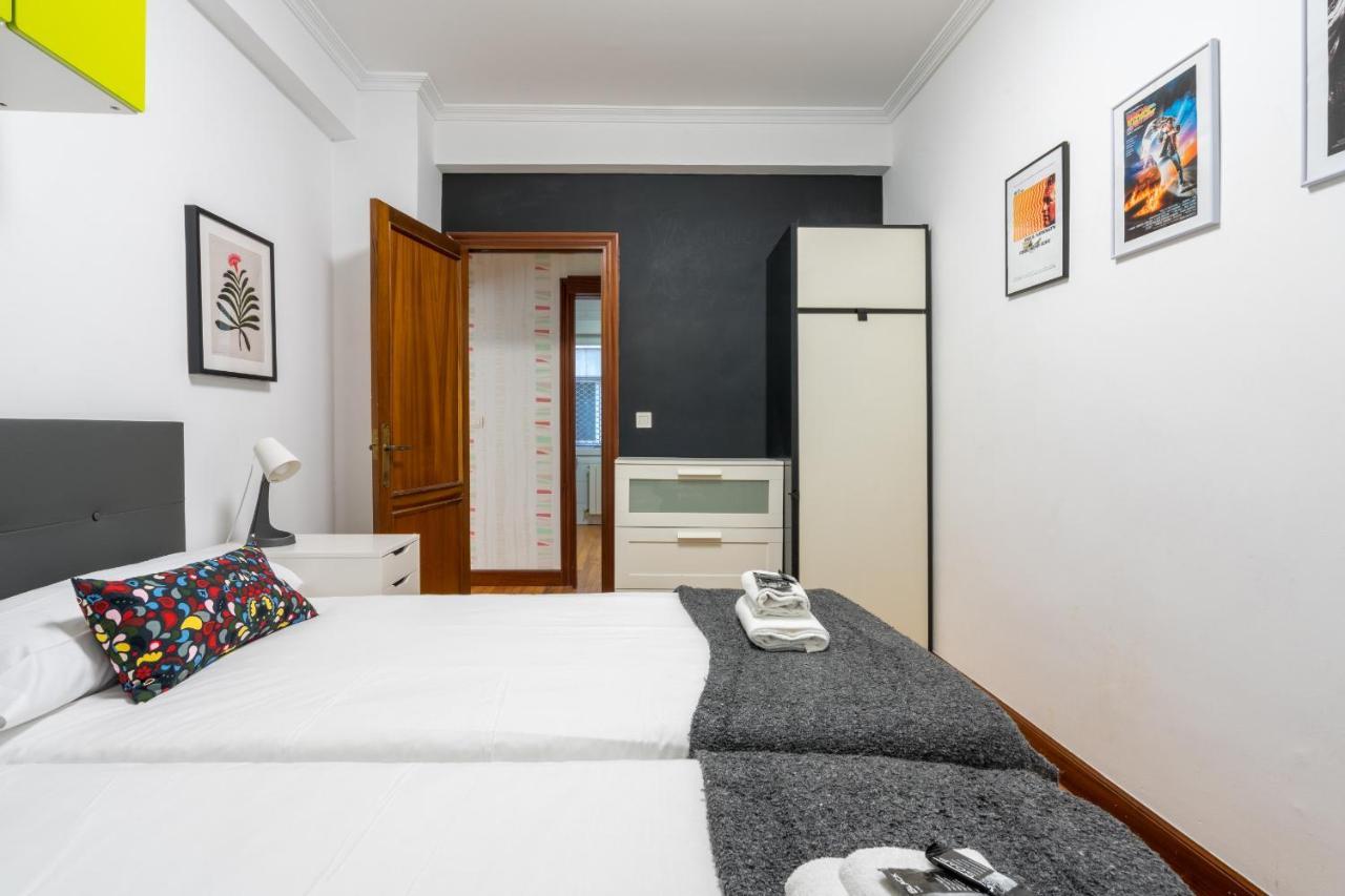 Ybarra Apartment By People Rentals Bilbao Bagian luar foto