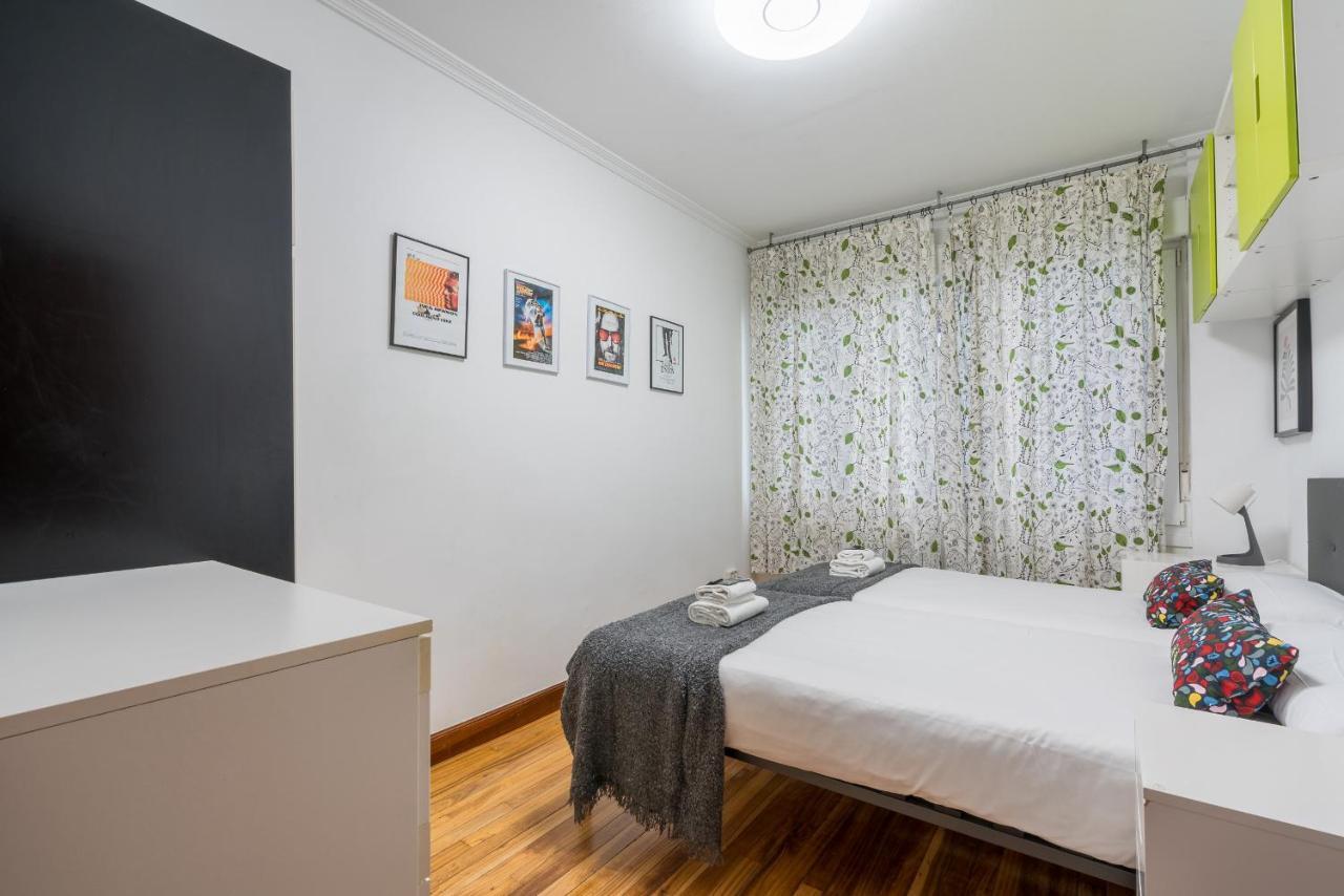 Ybarra Apartment By People Rentals Bilbao Bagian luar foto