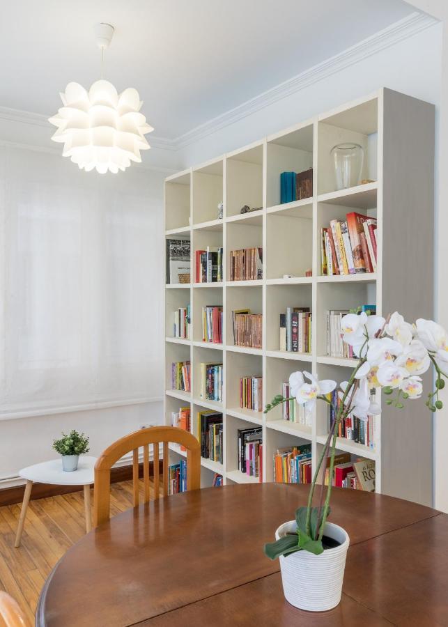 Ybarra Apartment By People Rentals Bilbao Bagian luar foto